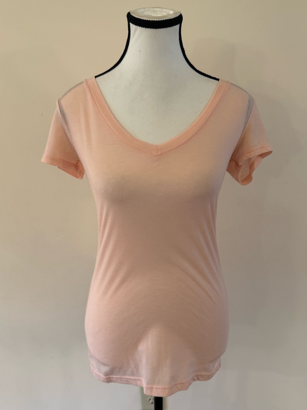 J.O.A. Peach V-Neck Short Sleeve Tee size XS